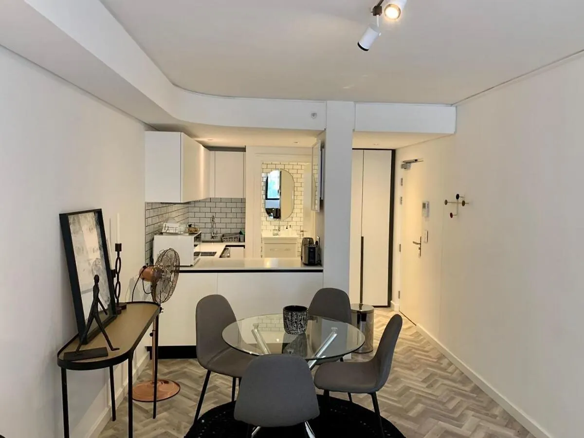Upper City Central Large Sunny Studio Cape Town 0*,  South Africa